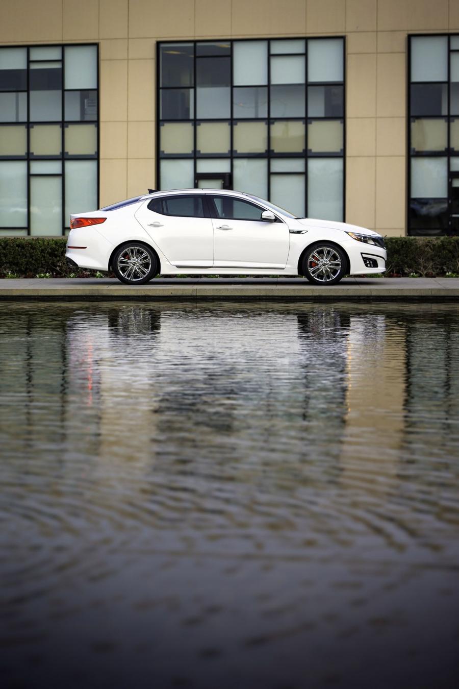  Kia Optima 2015 года  (фото 33 из 51)